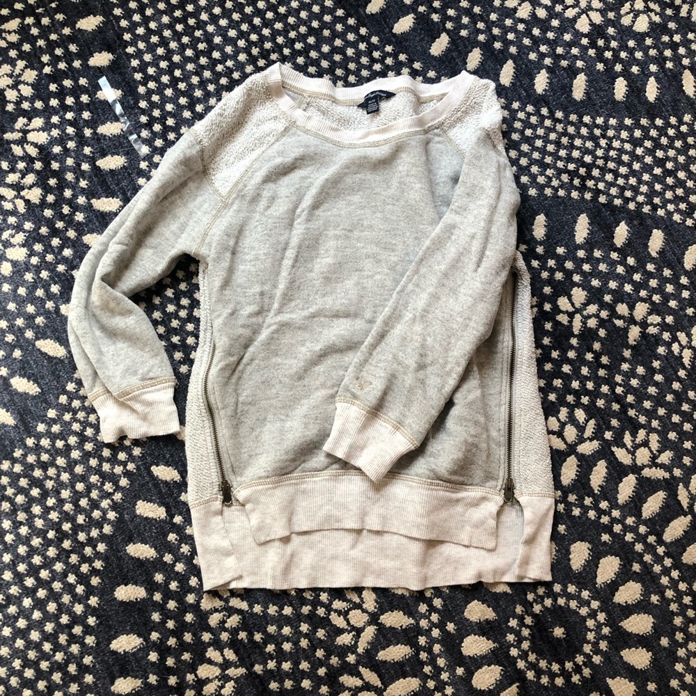Cozy American Eagle sweater 🦅